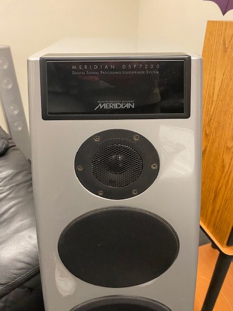 Meridian DSP7200 10