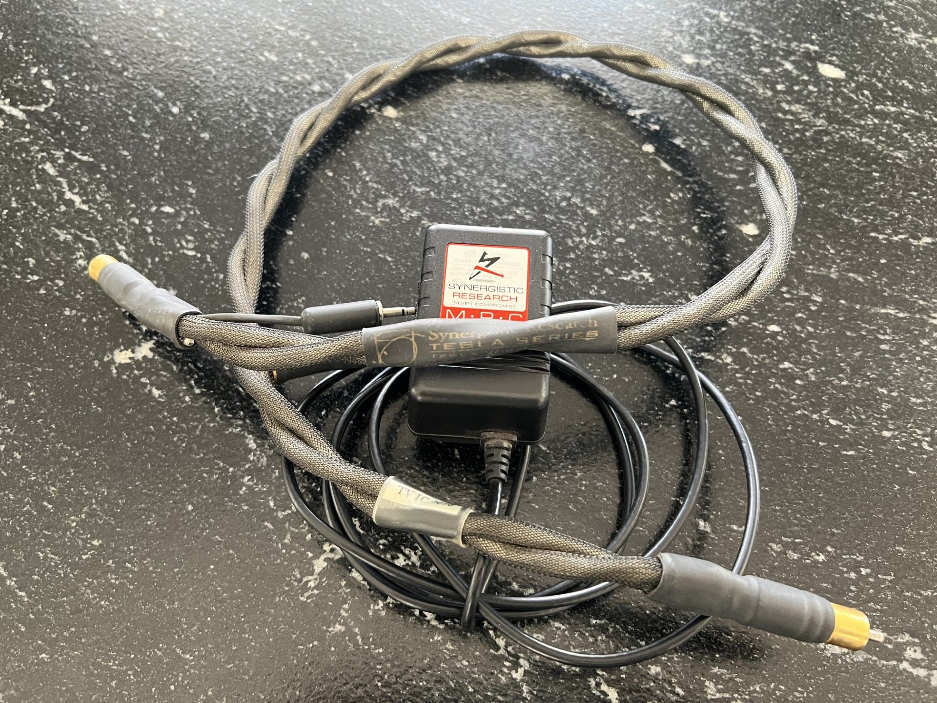 Synergistic Research Tesla Vortex Digital Cable : RCA /... 4