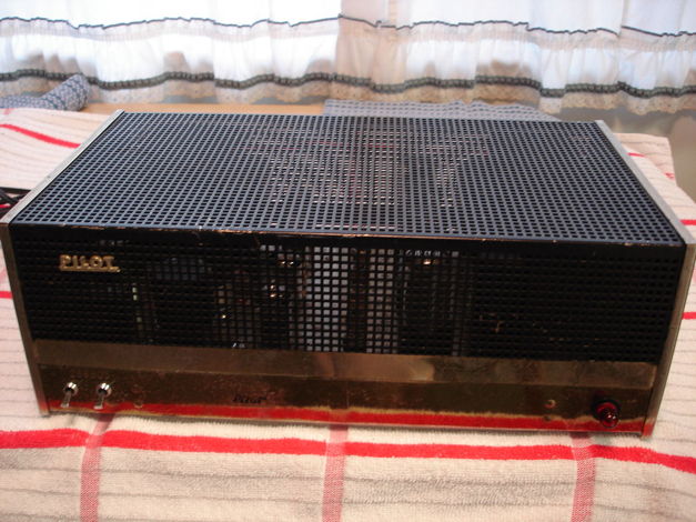 Pilot 264 stereo power amp, recapped, upgraded PS, stan...