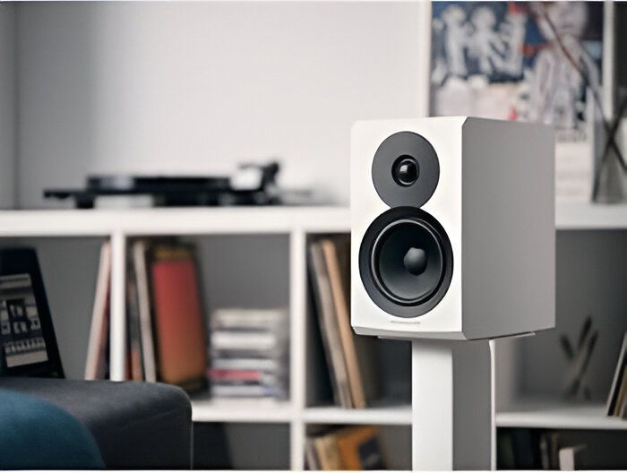 Demo Dynaudio Emit 10 Bookshelf Speakers - White, Pair 5