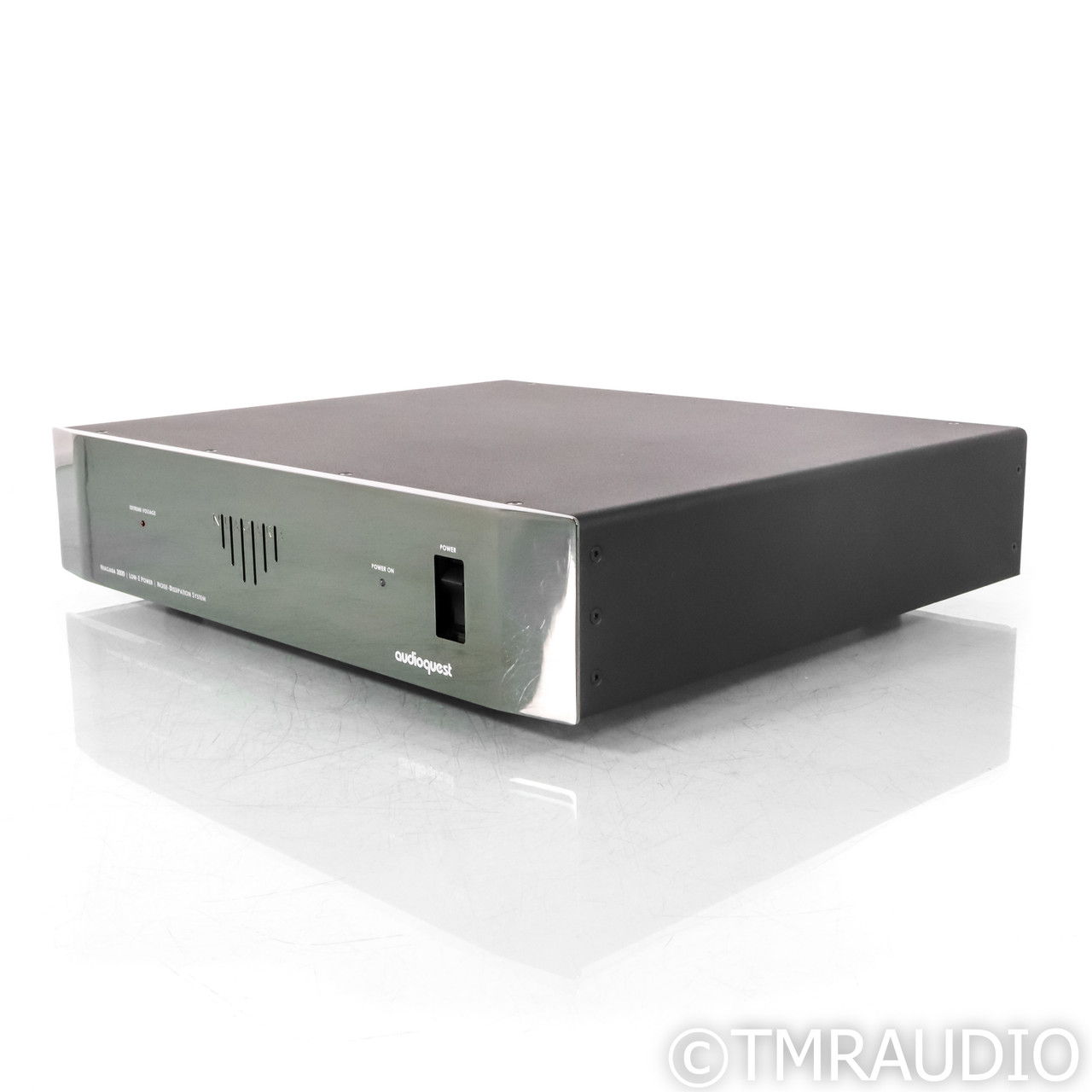 AudioQuest Niagara 3000 AC Power Conditioner (69477) 3