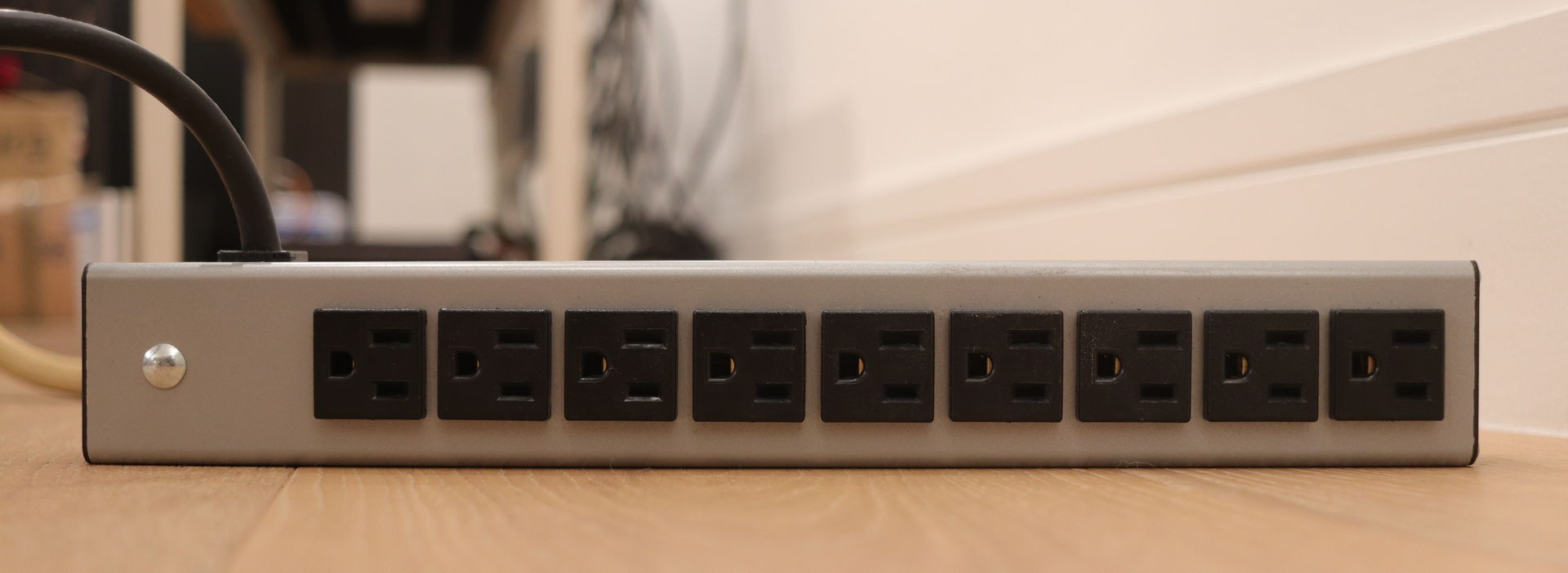 Wiremold & Legrand L10320 power strips 4