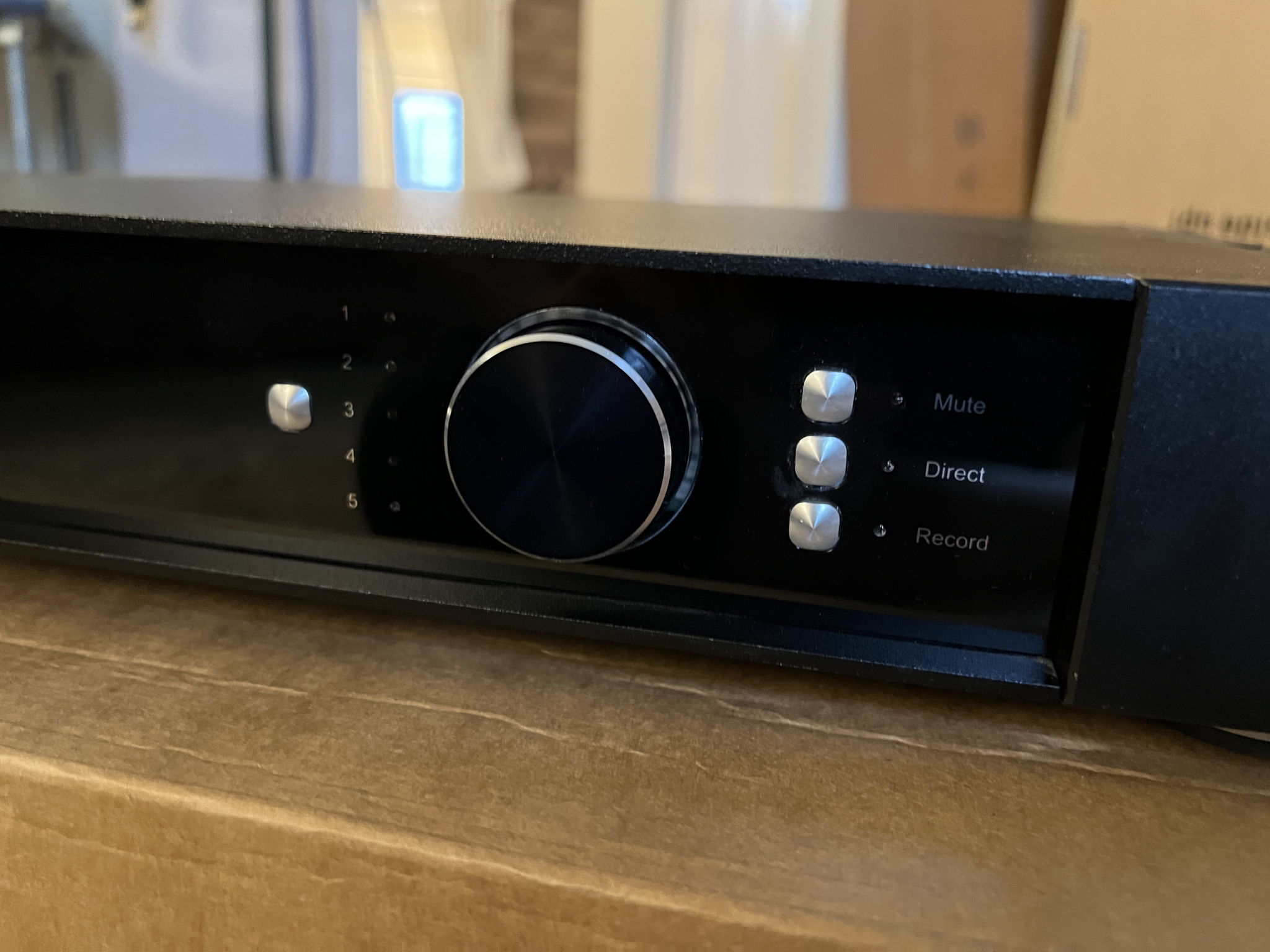 Rega Elicit-R Integrated Amp 7