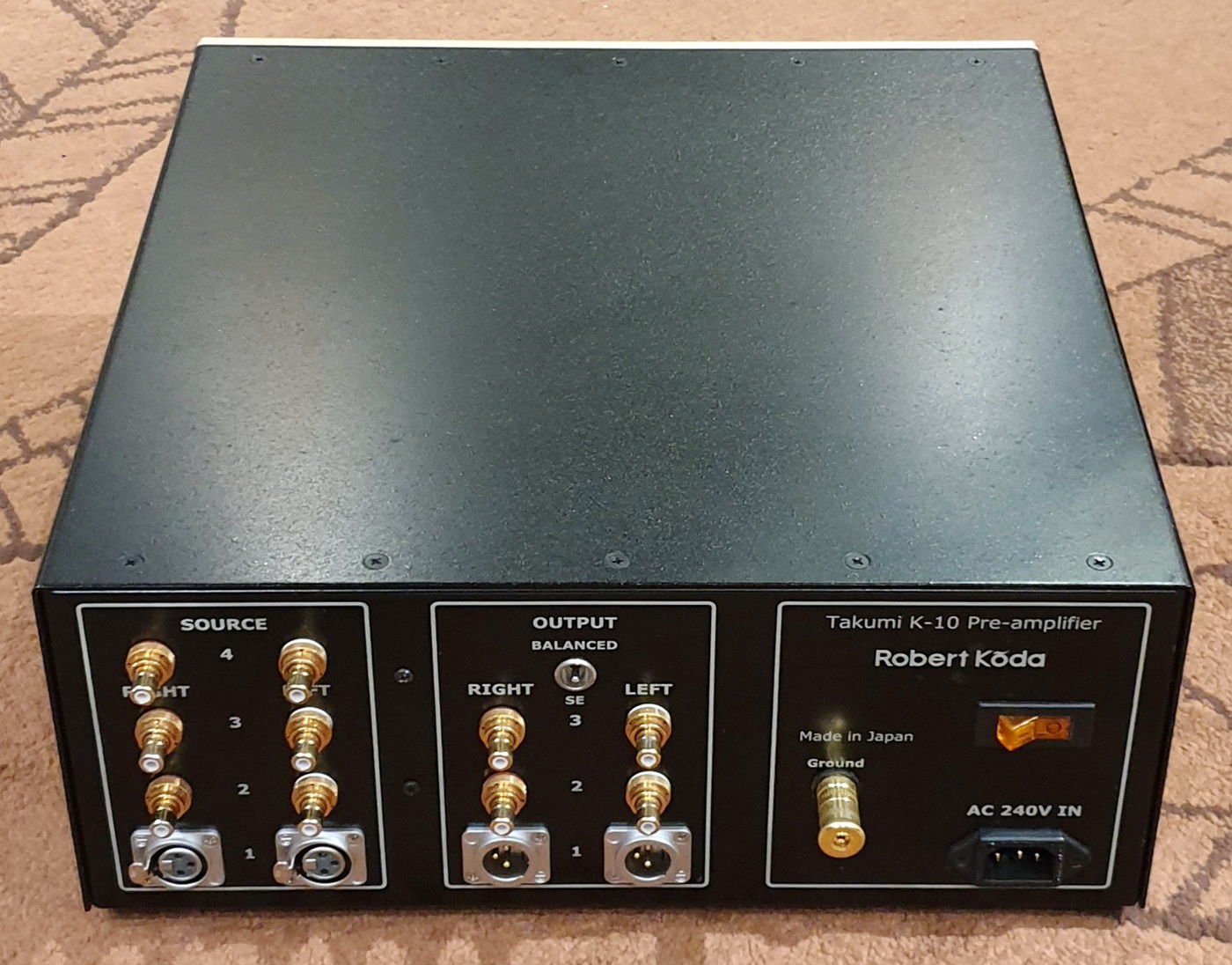 Robert Koda Takumi K-10 linestage preamp . Voltage : 24... 4