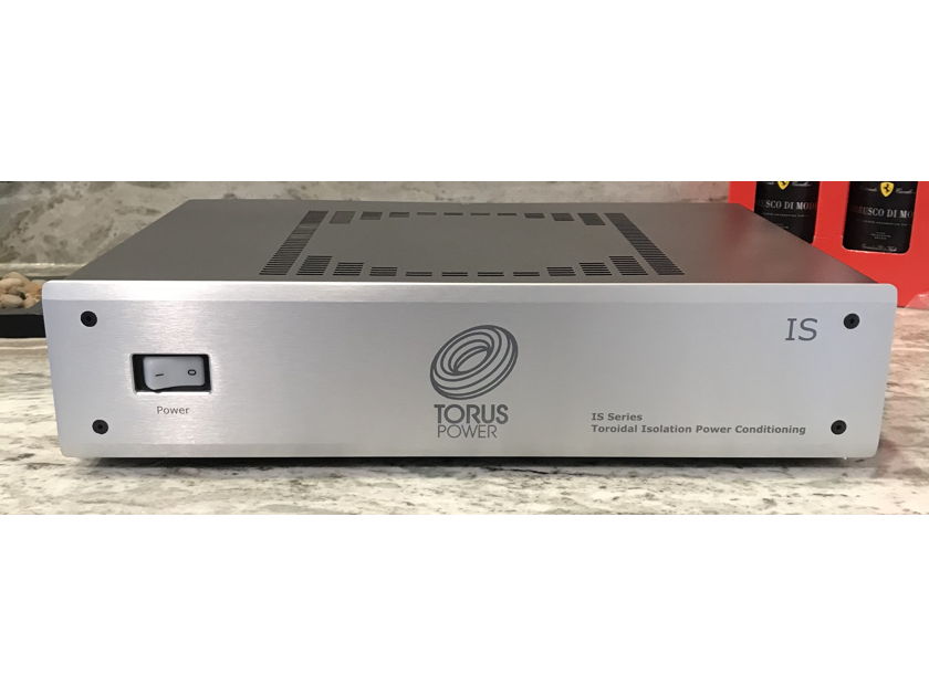 Torus Power IS 15 CS AC Conditioner in Silver, New Condition