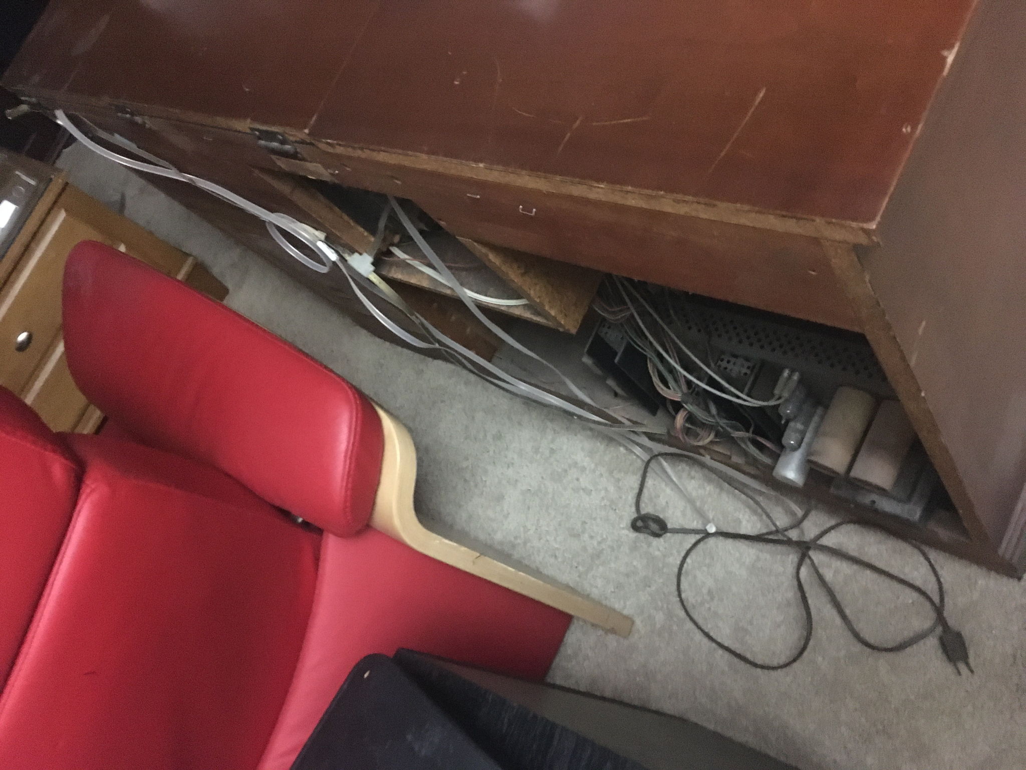 The Fisher Electra VIII console in semi-working conditi... 4