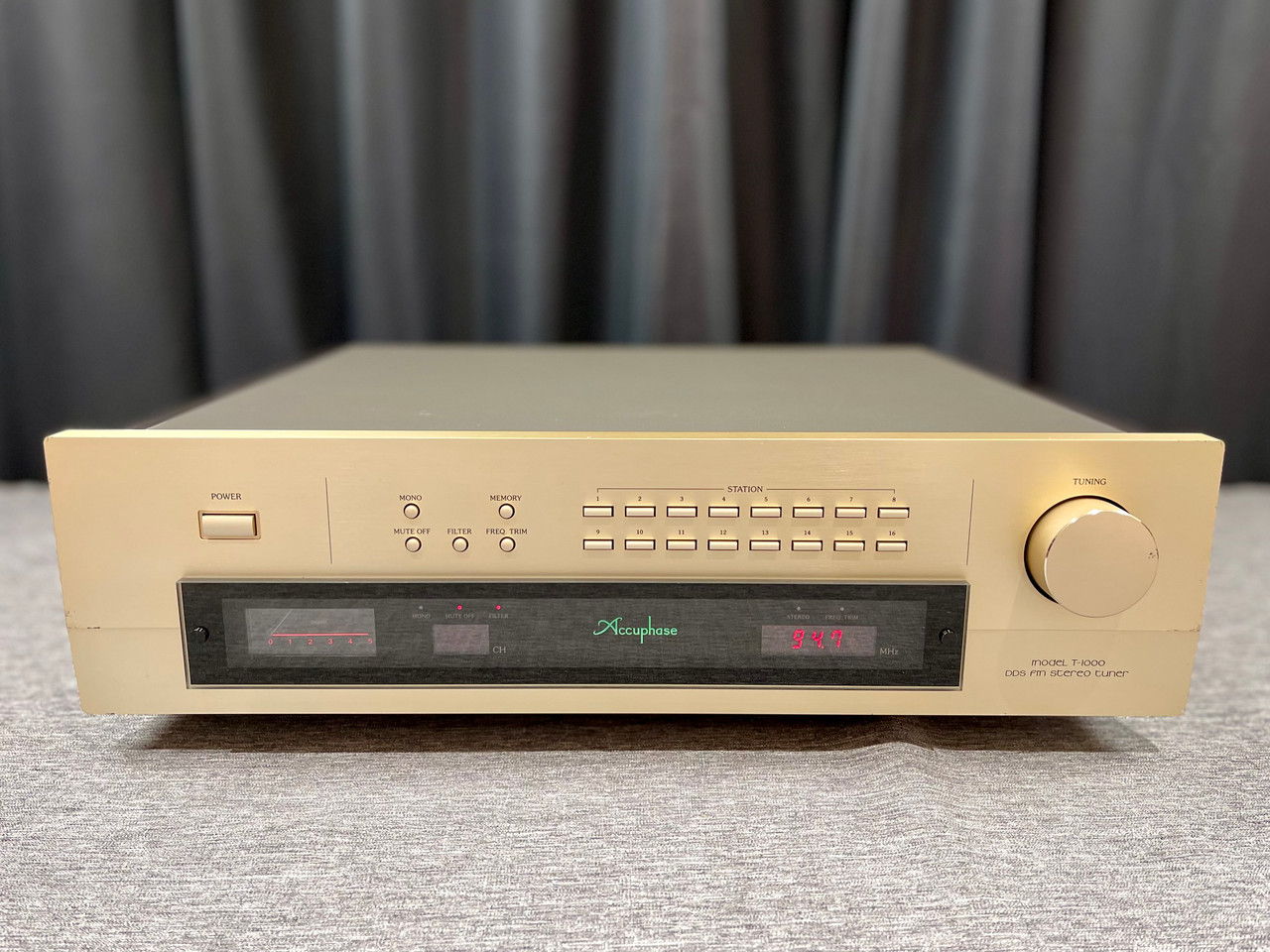 Accuphase T-1000 For Sale
