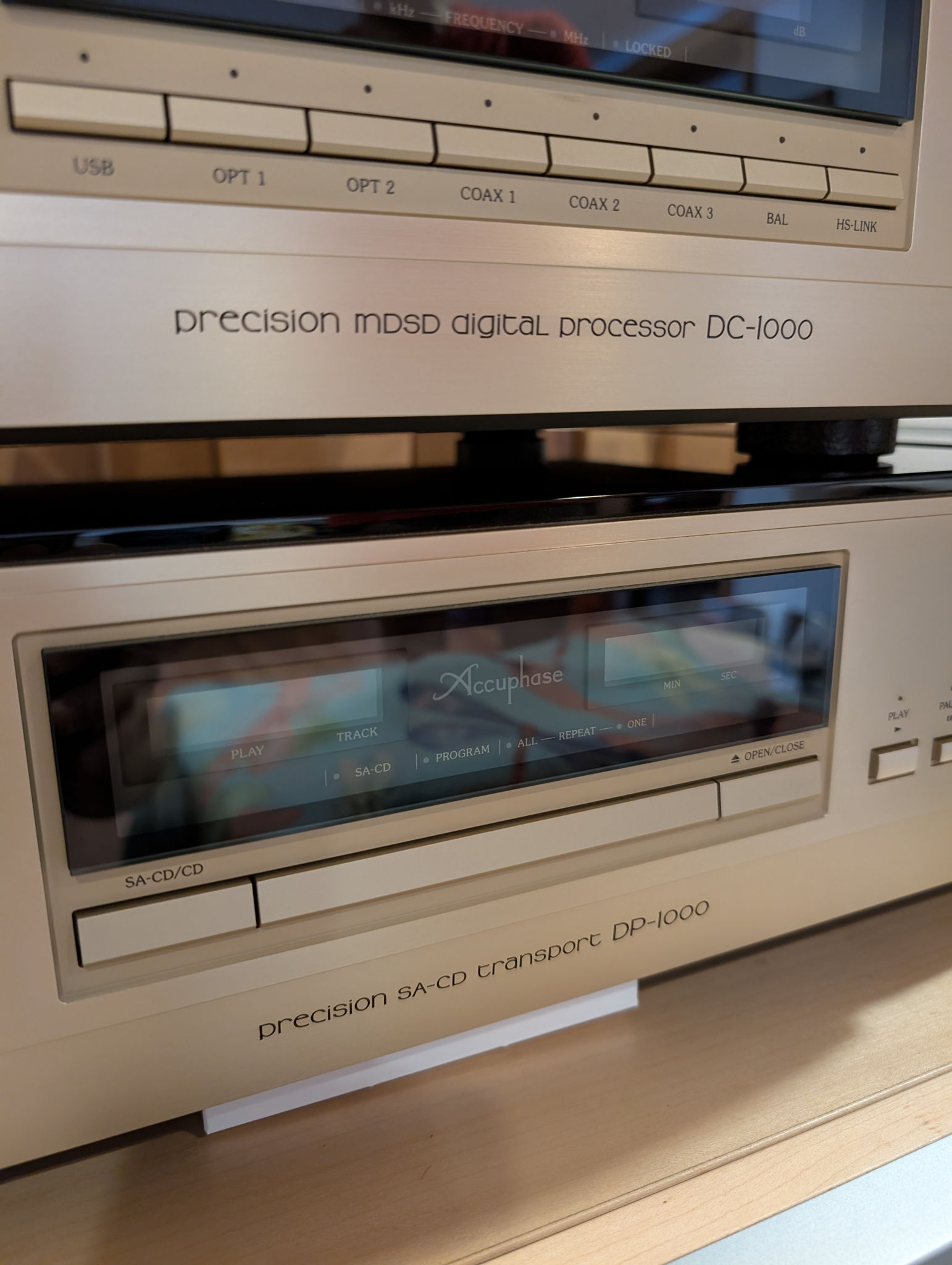 Accuphase DC-1000/DP-1000: SACD Transport & DAC - 120V 2