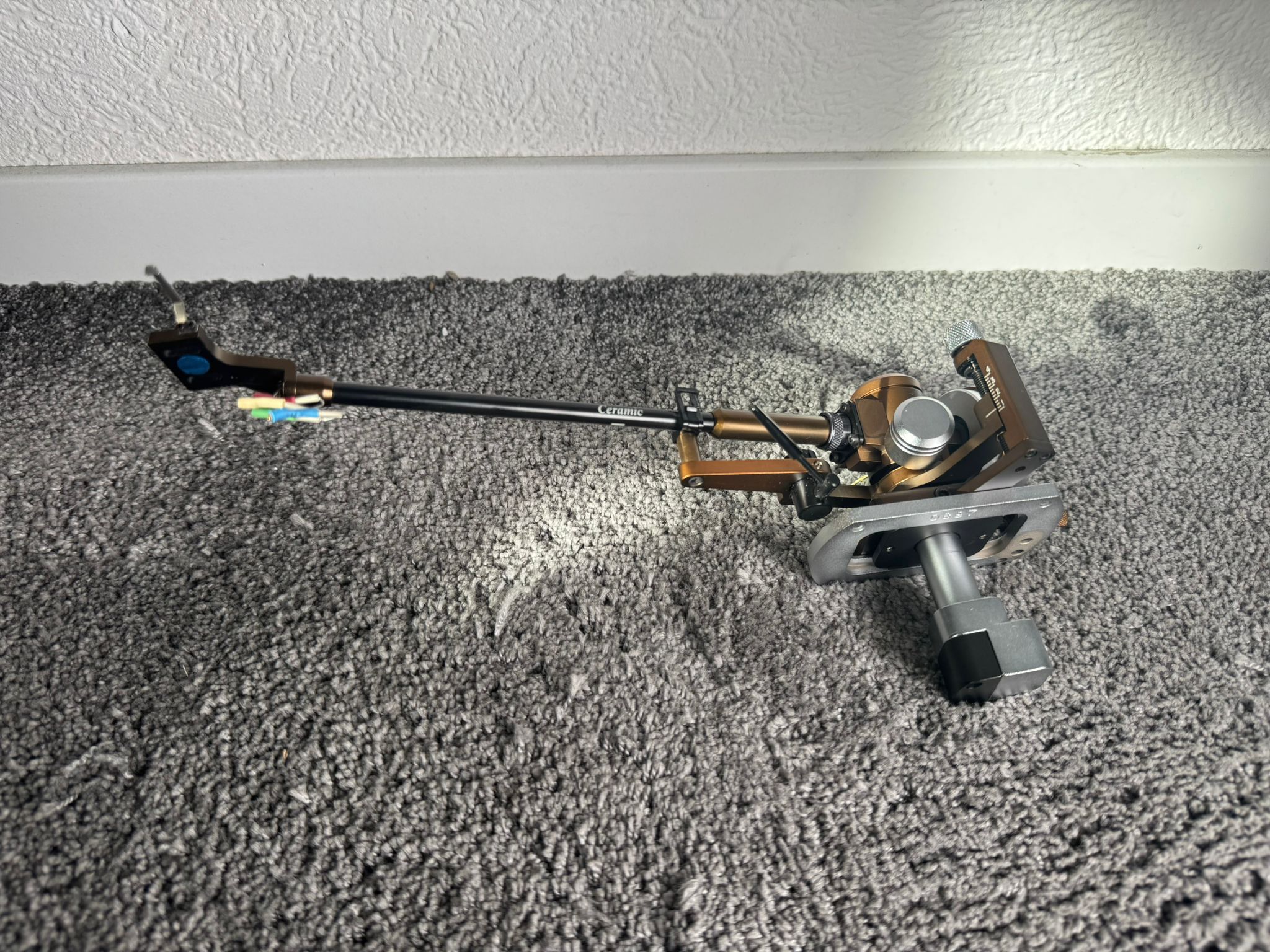 Graham Engineering Model 1.5t ceramic tonearm 11