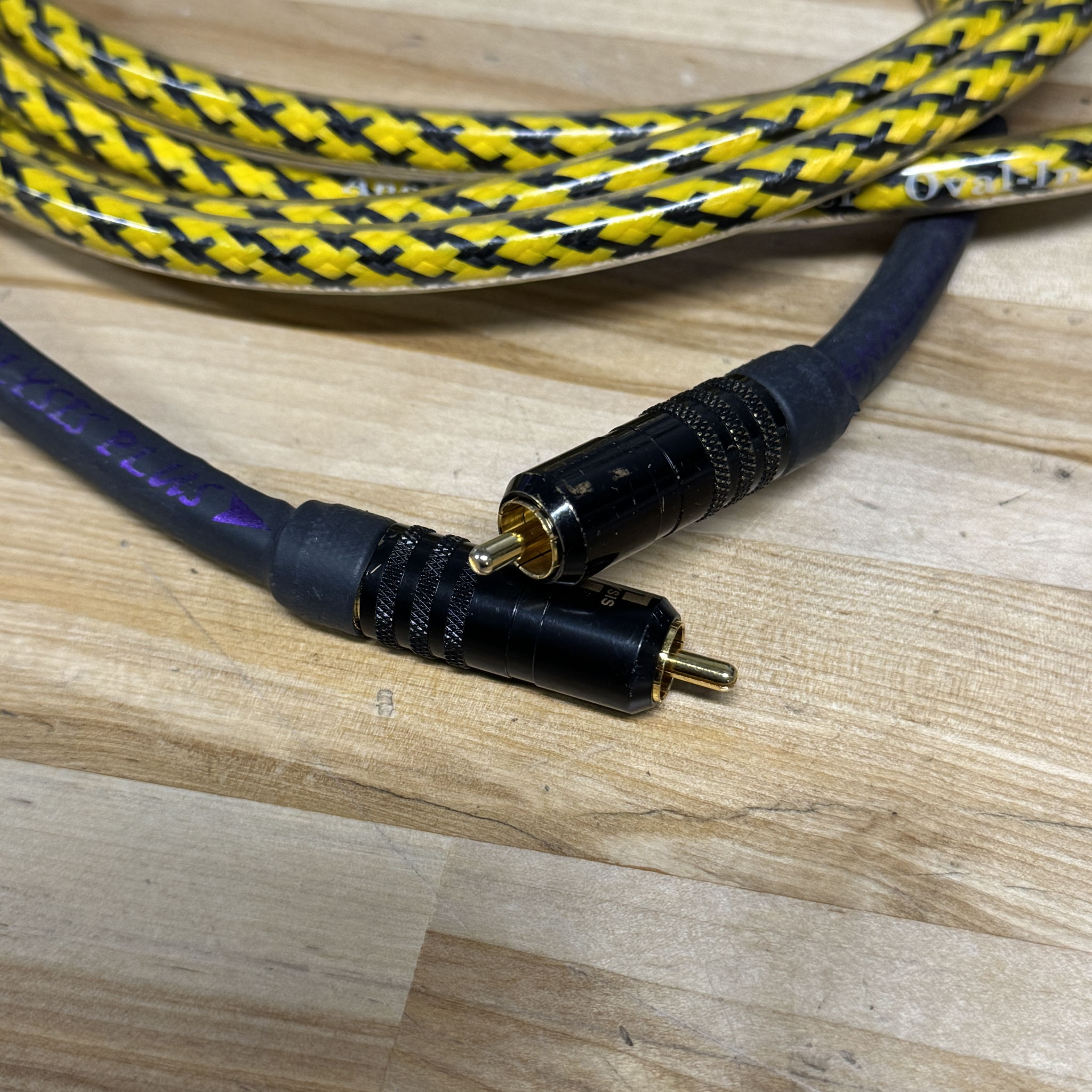 Analysis Plus Copper Oval RCA Interconnect – 9 Feet (Si... 2