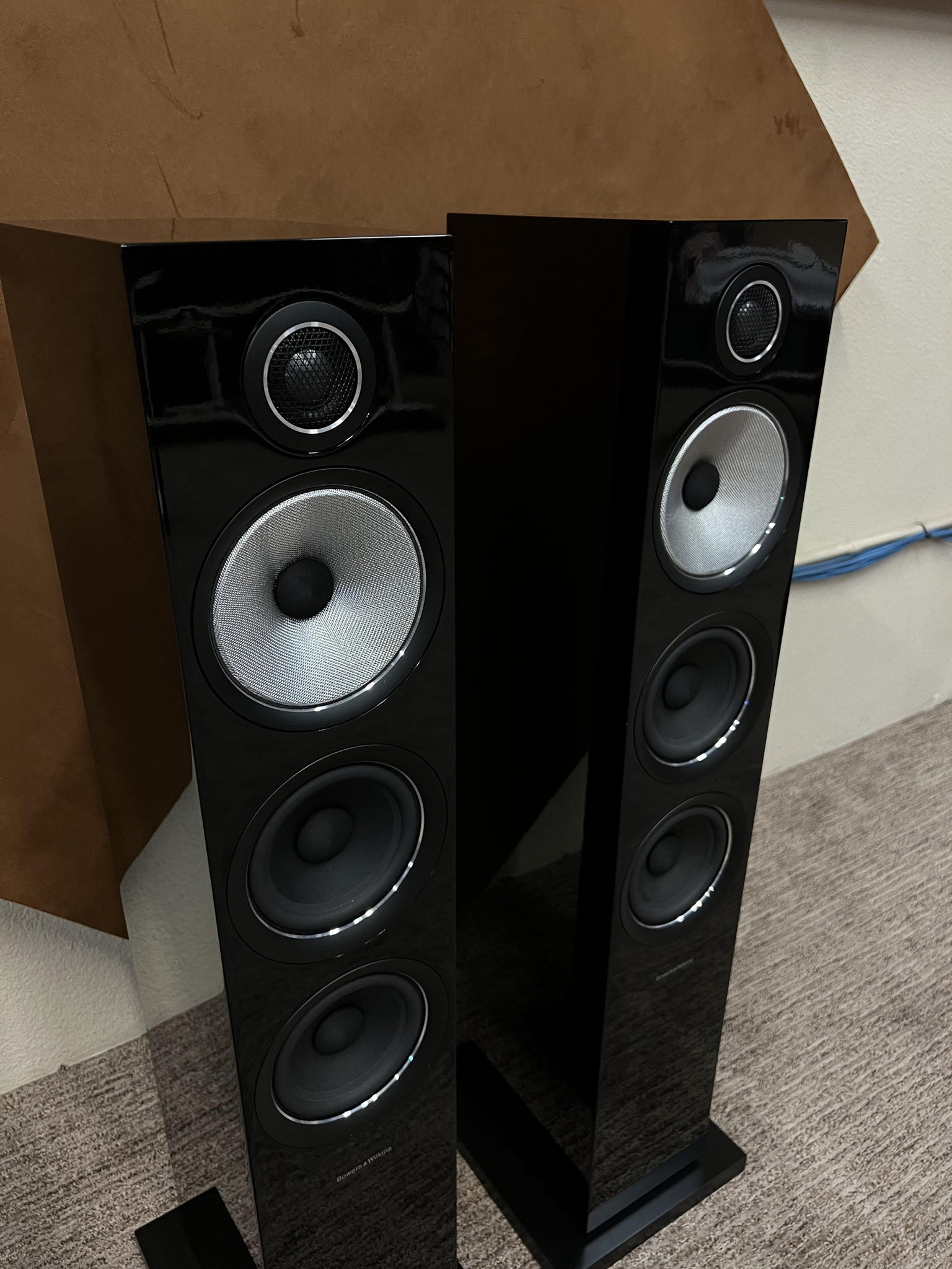 B&W (Bowers & Wilkins) 704 S2 speakers 5