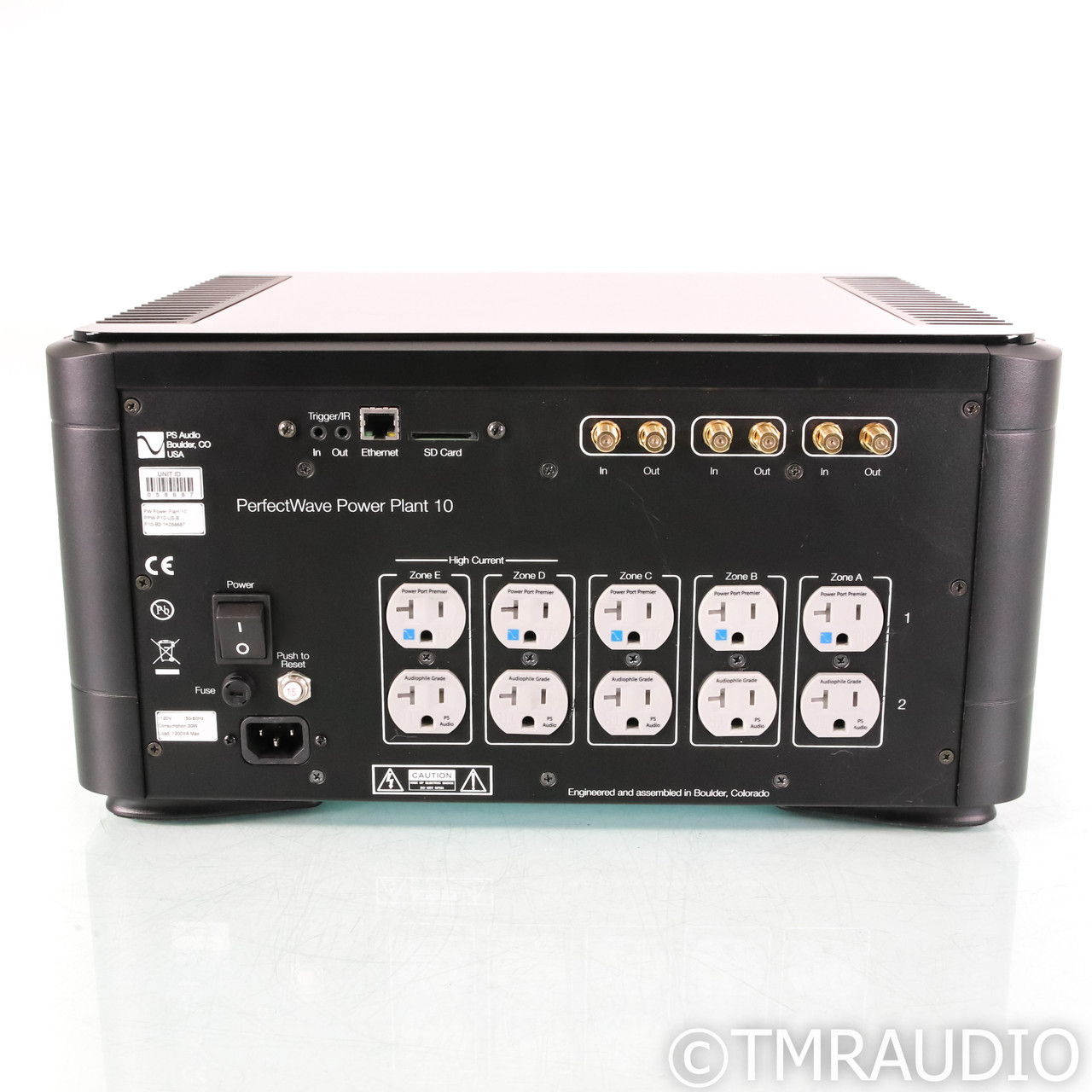 PS Audio PerfectWave Power Plant 10 Power Conditioner; ... 5