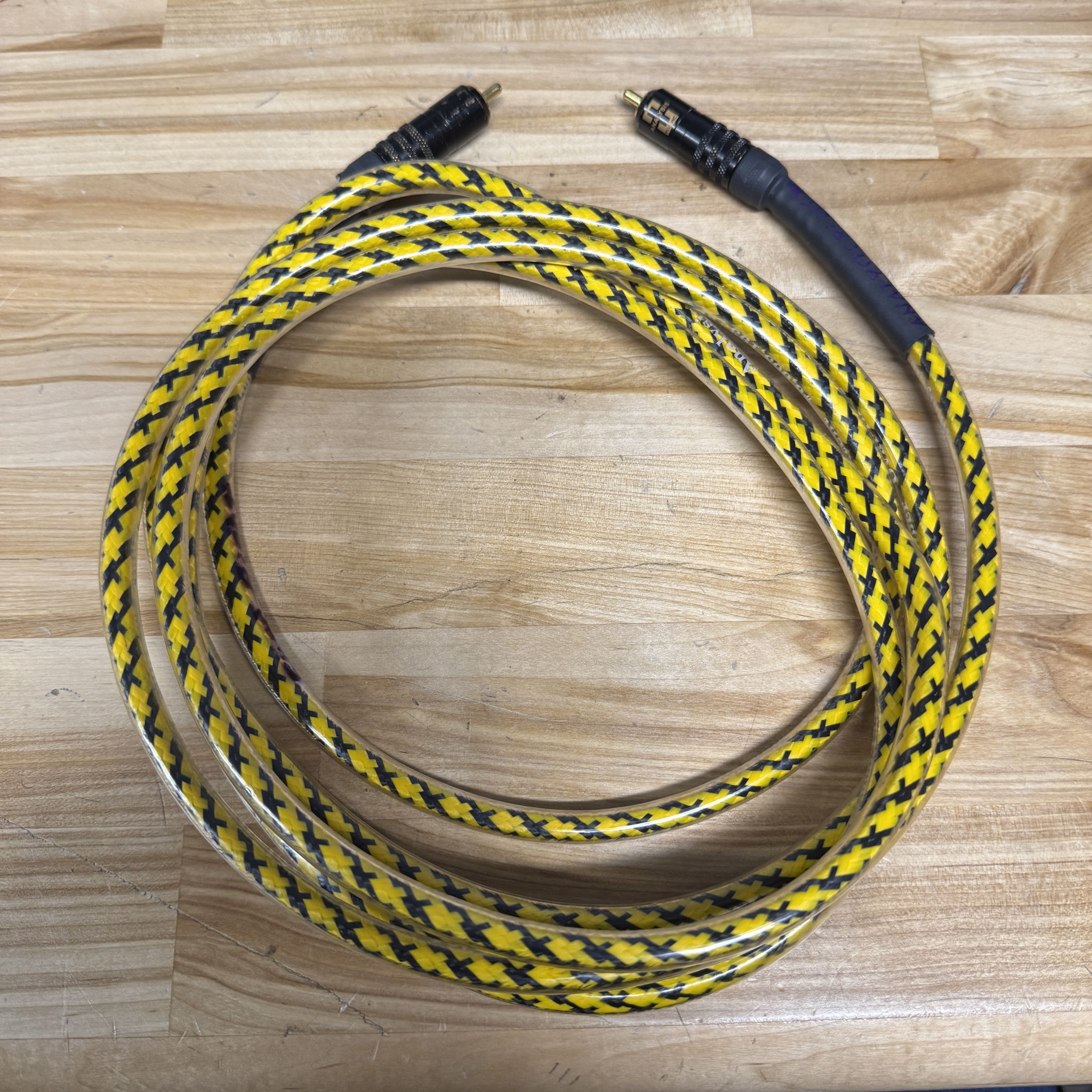 Analysis Plus Copper Oval RCA Interconnect – 9 Feet (Si...