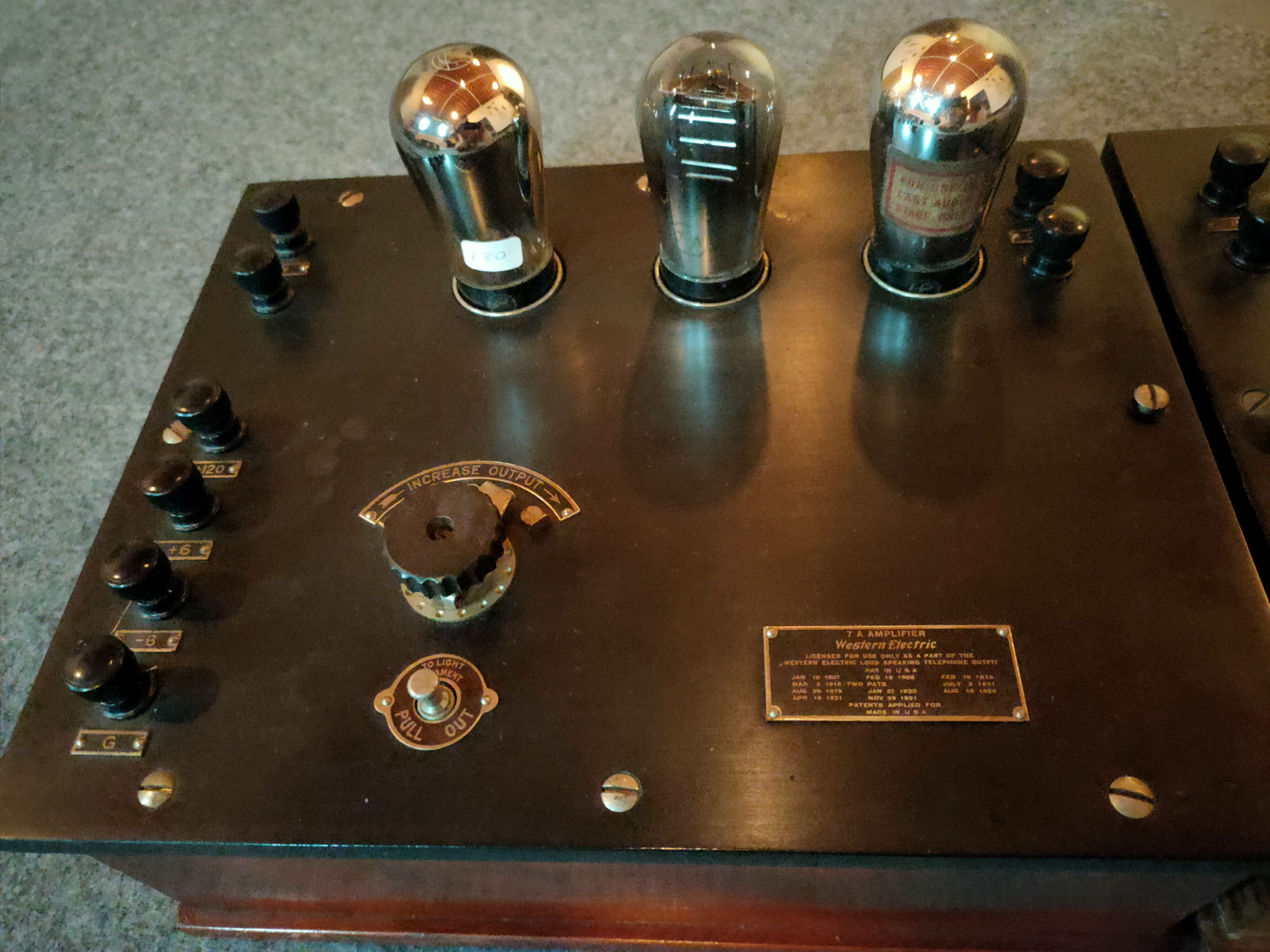 Western Electric 7-A tube amplifier manufactured in 1921 4