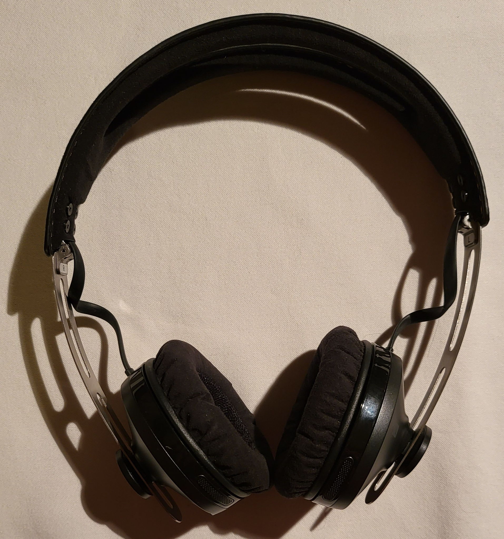 Momentum M2 OEBT Headphones