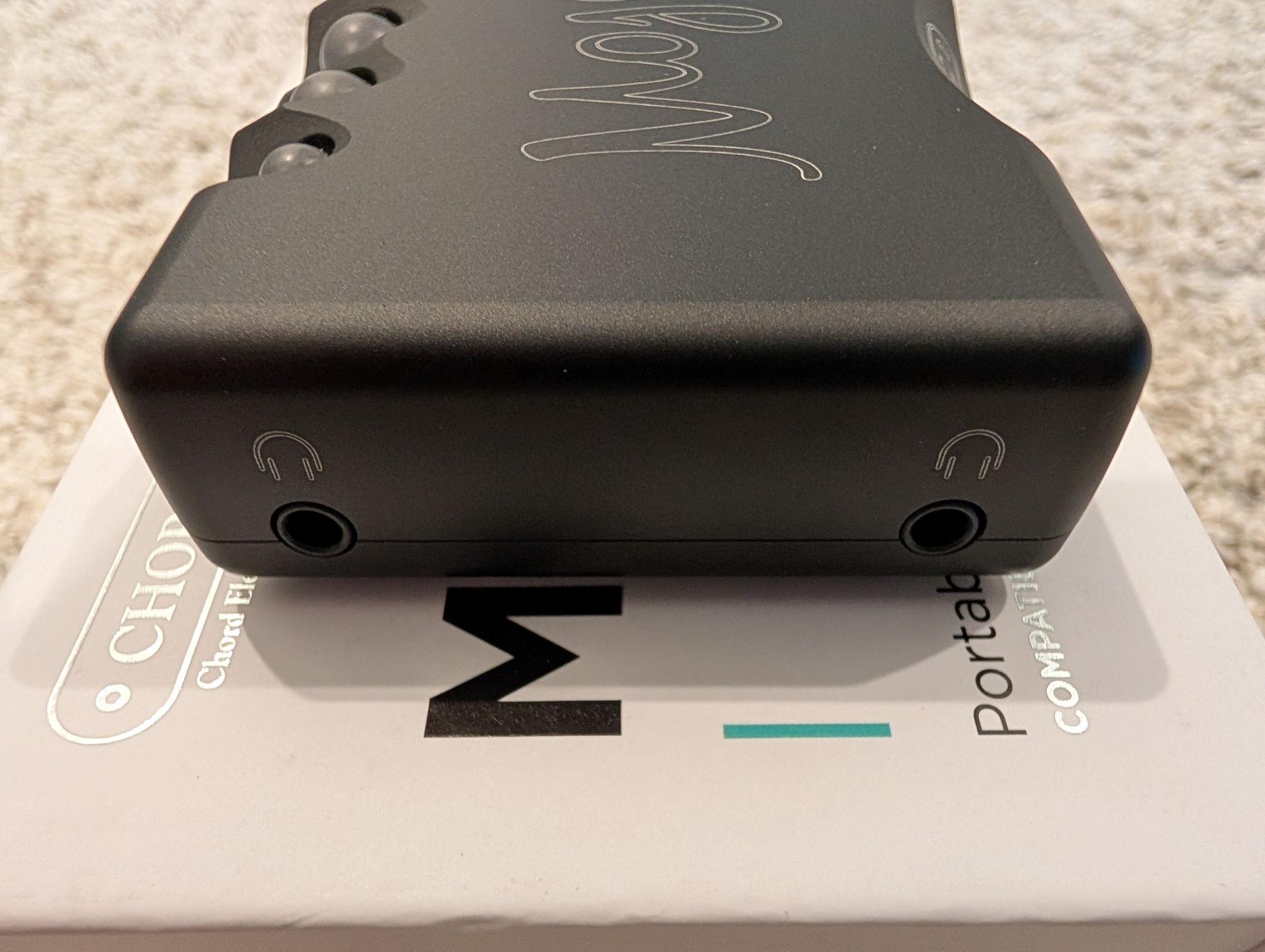 Chord Mojo 2 - Portable DAC/Headphone Amplifier - Power... 8
