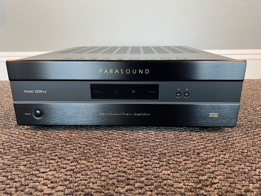 Parasound 2250 v.2 Two Channel Power Amplifier -- Excellent Condition (see pics!)