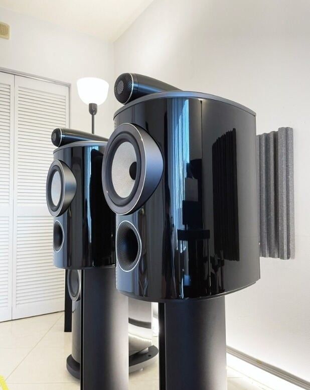 B&W 805D4 Gloss Black Speakers with Stands 9