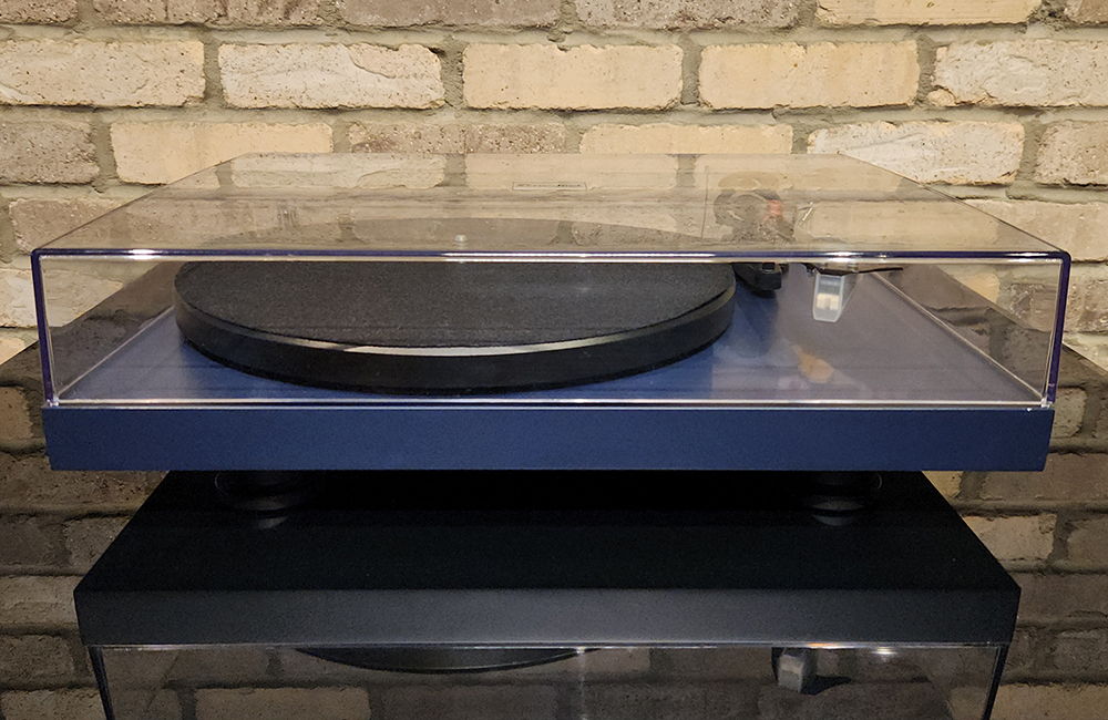 Pro-Ject Audio Systems Debut Carbon EVO - Satin Blue w/... 3