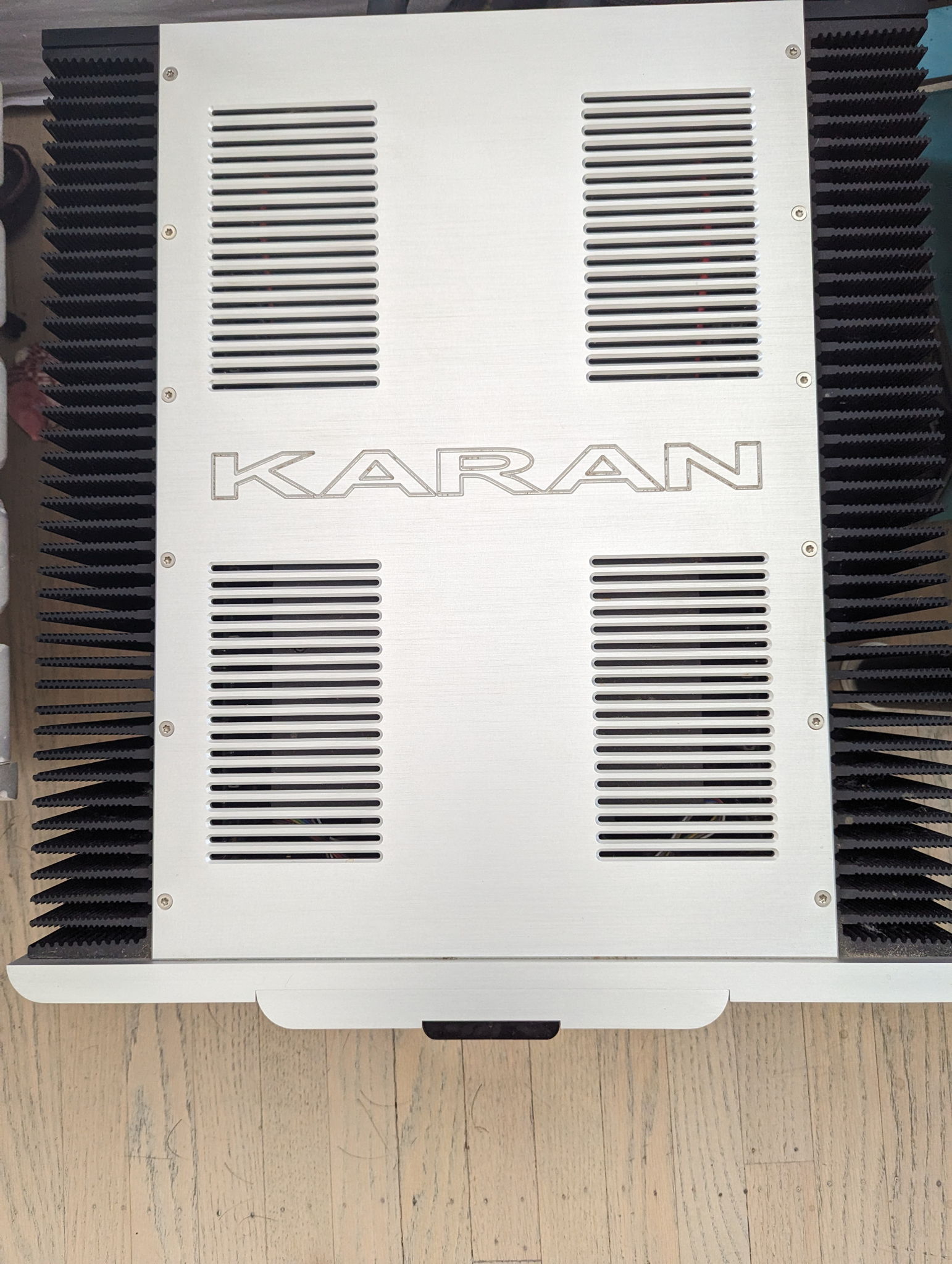 Karan Acoustics KA S 600 stereo amplifier 2