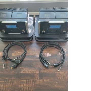 McIntosh MC501 500 Watt Monoblock Power Amplifiers