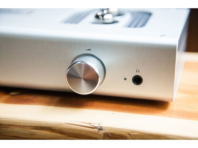 Schiit Audio Lyr 2 Hybrid Headphone Amp