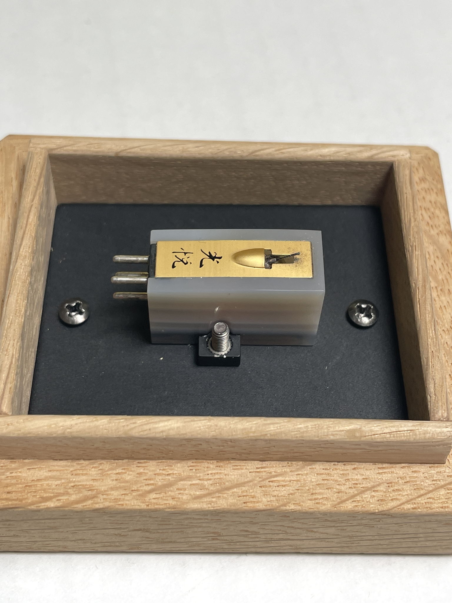 Koetsu Onyx Platinum Moving Coil Cartridge (Dealer Demo)