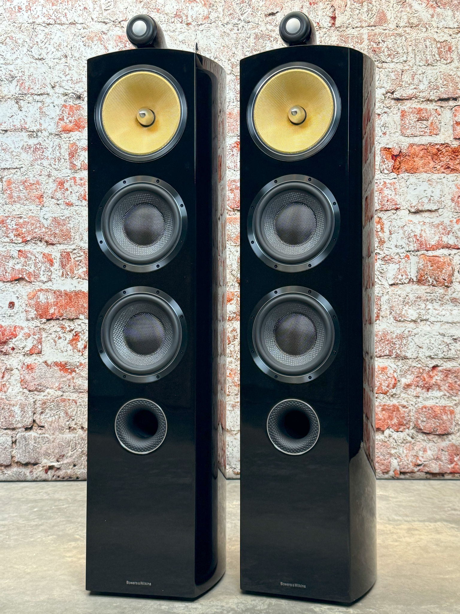 Bowers & Wilkins (B&W) 804 Diamond (D2) 3-way loudspeak...