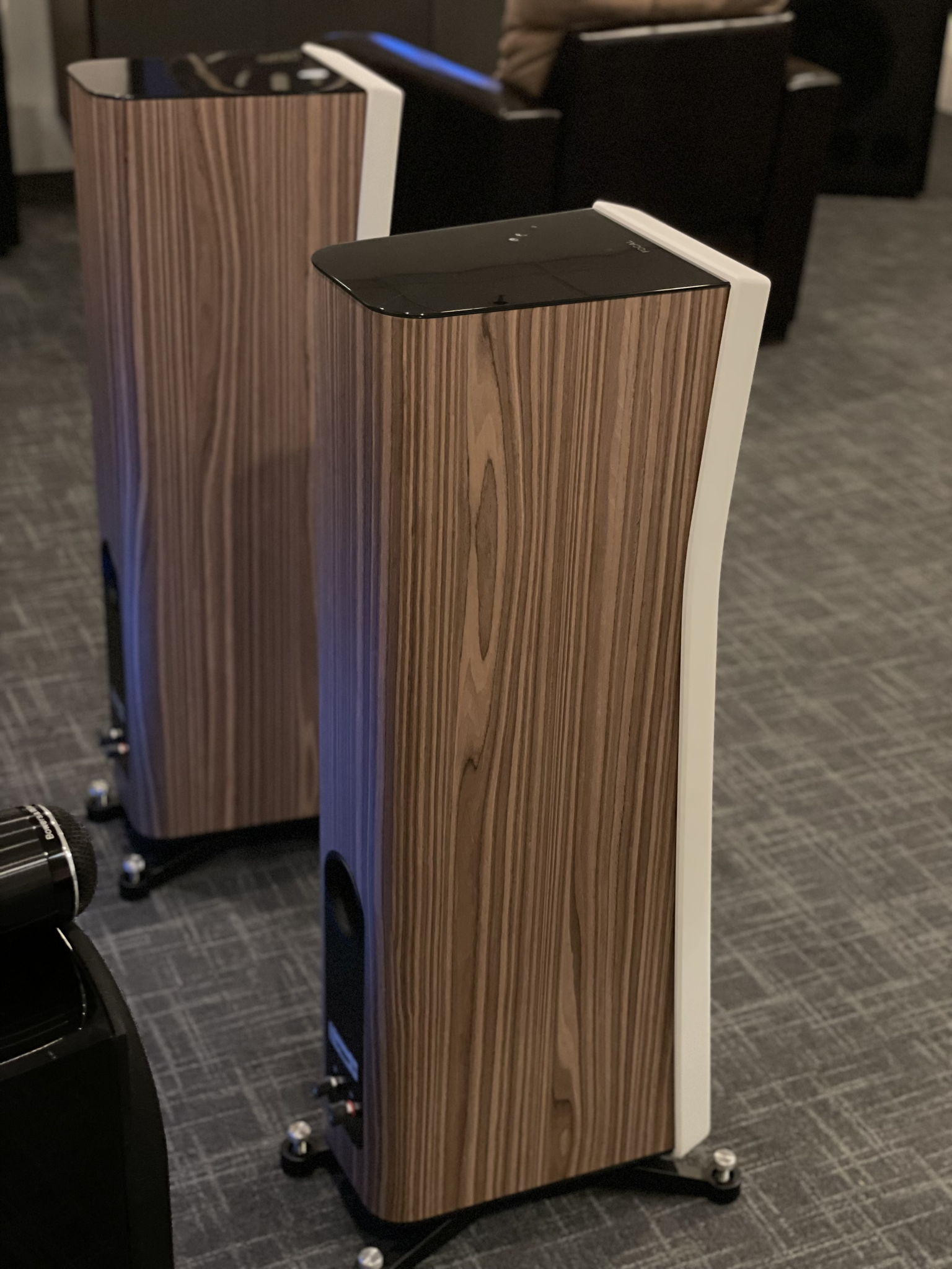 Focal Kanta N°2 -Walnut-Ivory (Pair) **Trade in** 5