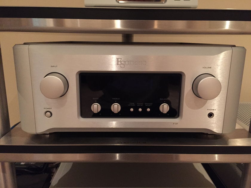Esoteric F-07 integrated amplifier - mint customer trade-in