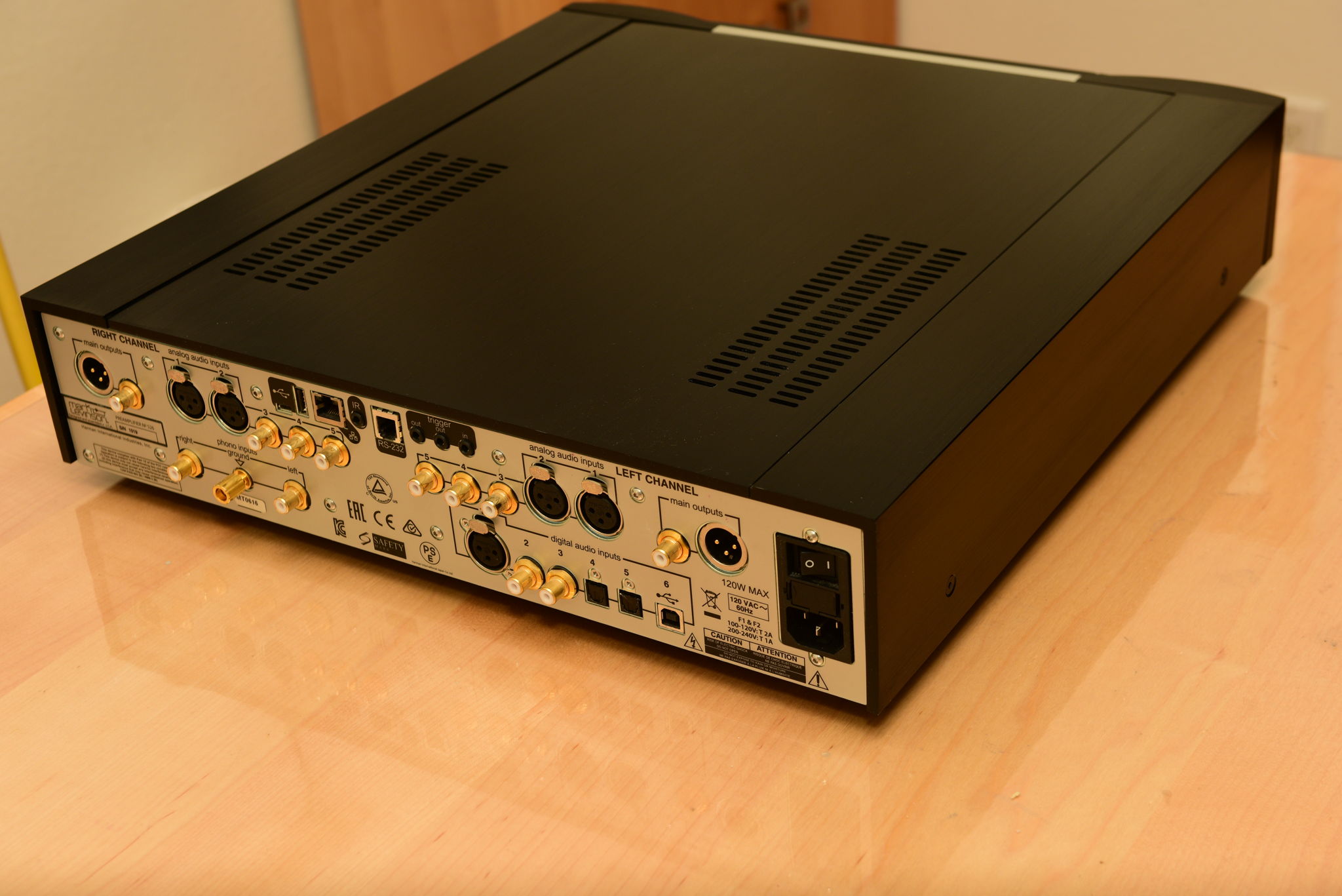 Mark Levinson No 526 Preamp 5