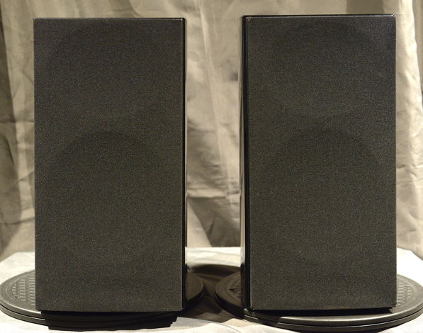 Aerial Acoustics 5T with Stands - LOCAL Chicagoland Pic...