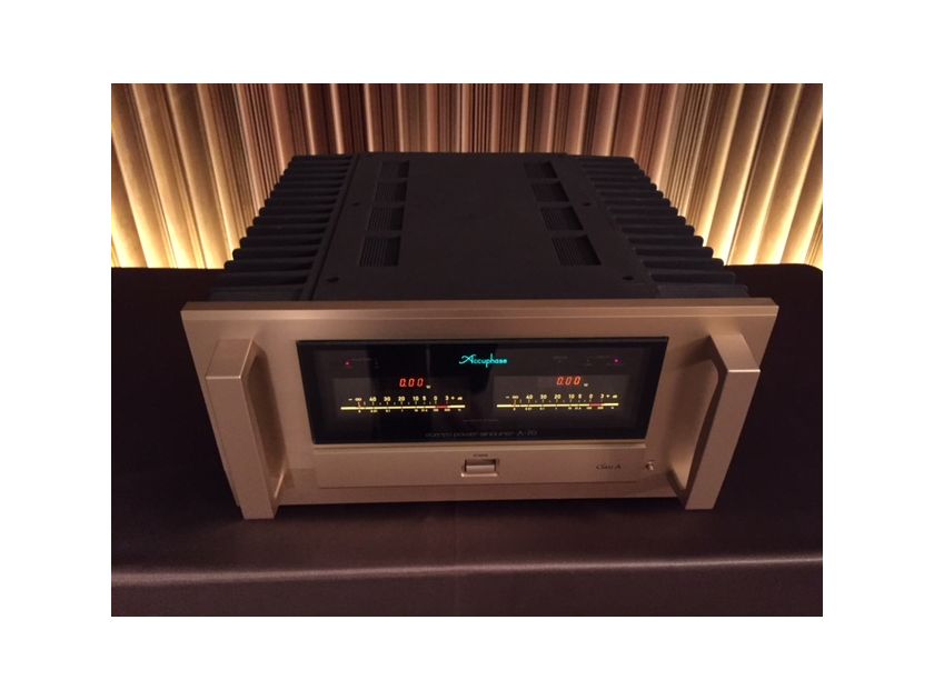 Accuphase A-70 Stereo Amp