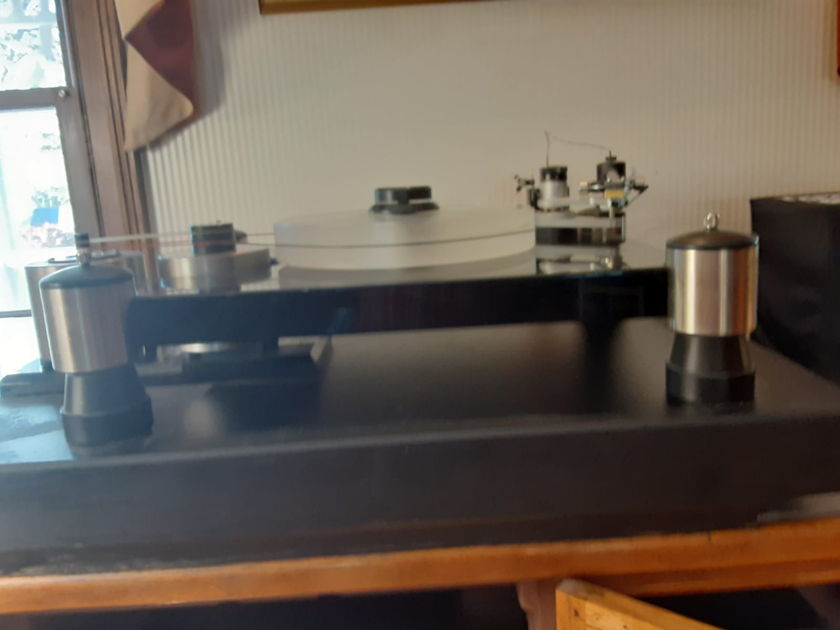 VPI TNT turntable, upgraded to mark 5 (Hot Rod) from TNT-4; recently upgraded by the addition of 3D printed 12” tonearm