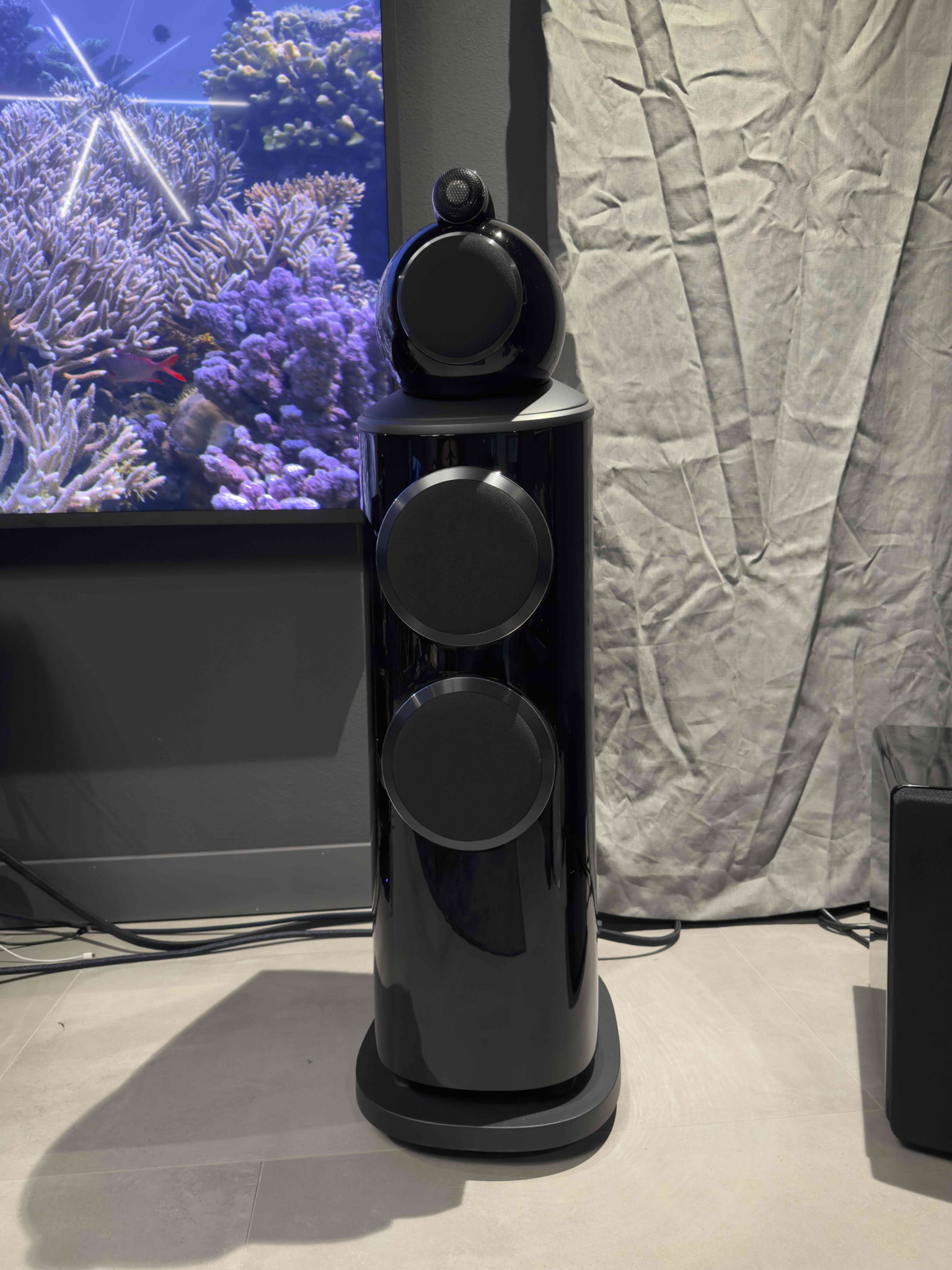 B&W (Bowers & Wilkins) 803D4 3