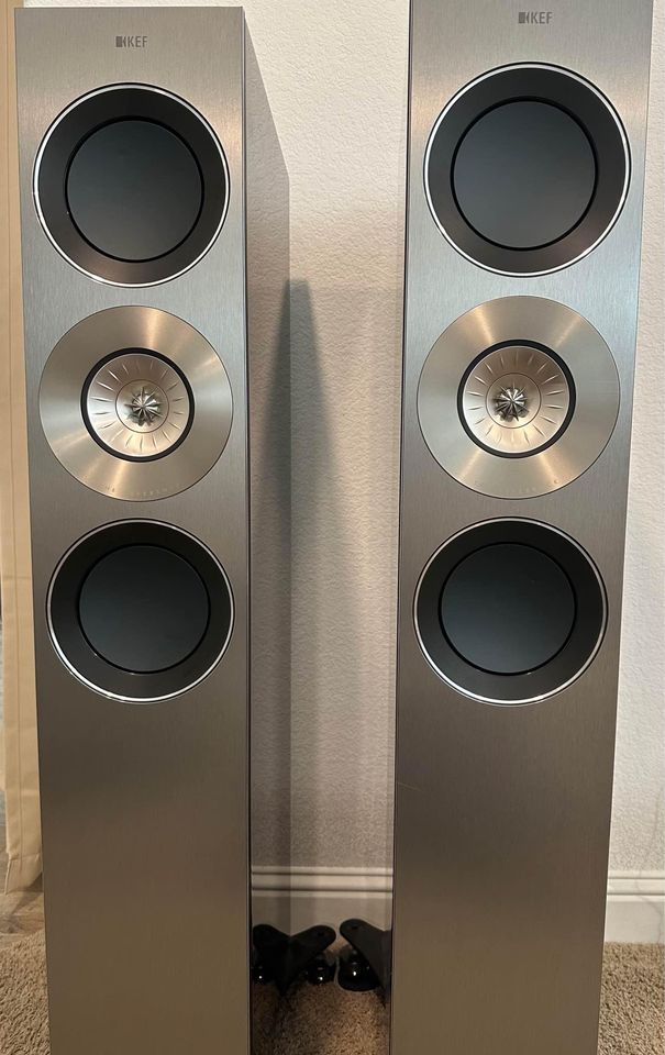 KEF REFERENCE 3 (Non-Meta) SILVER / GLOSS BLACK