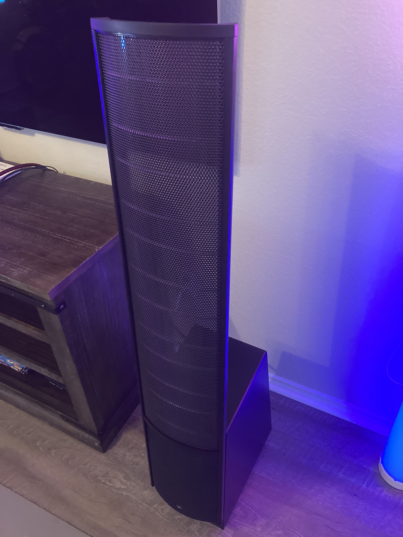 Martin Logan ElectroMotion ESL