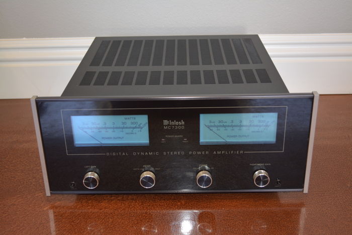 McIntosh MC-7300 Digital Dynamic Stereo Power Amplifier...