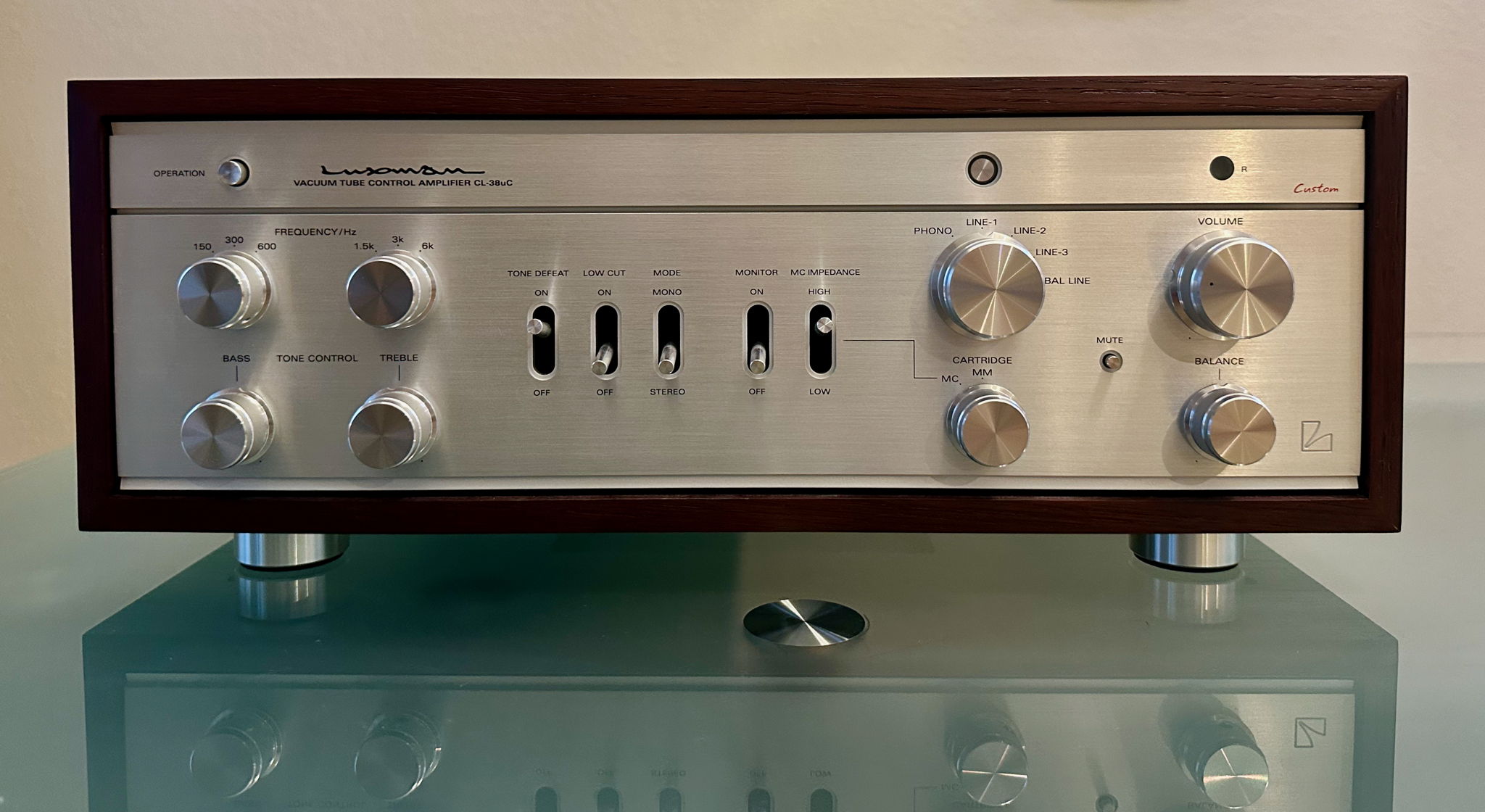 Luxman CL-38uC Vacuum Tube Control Amplifier
