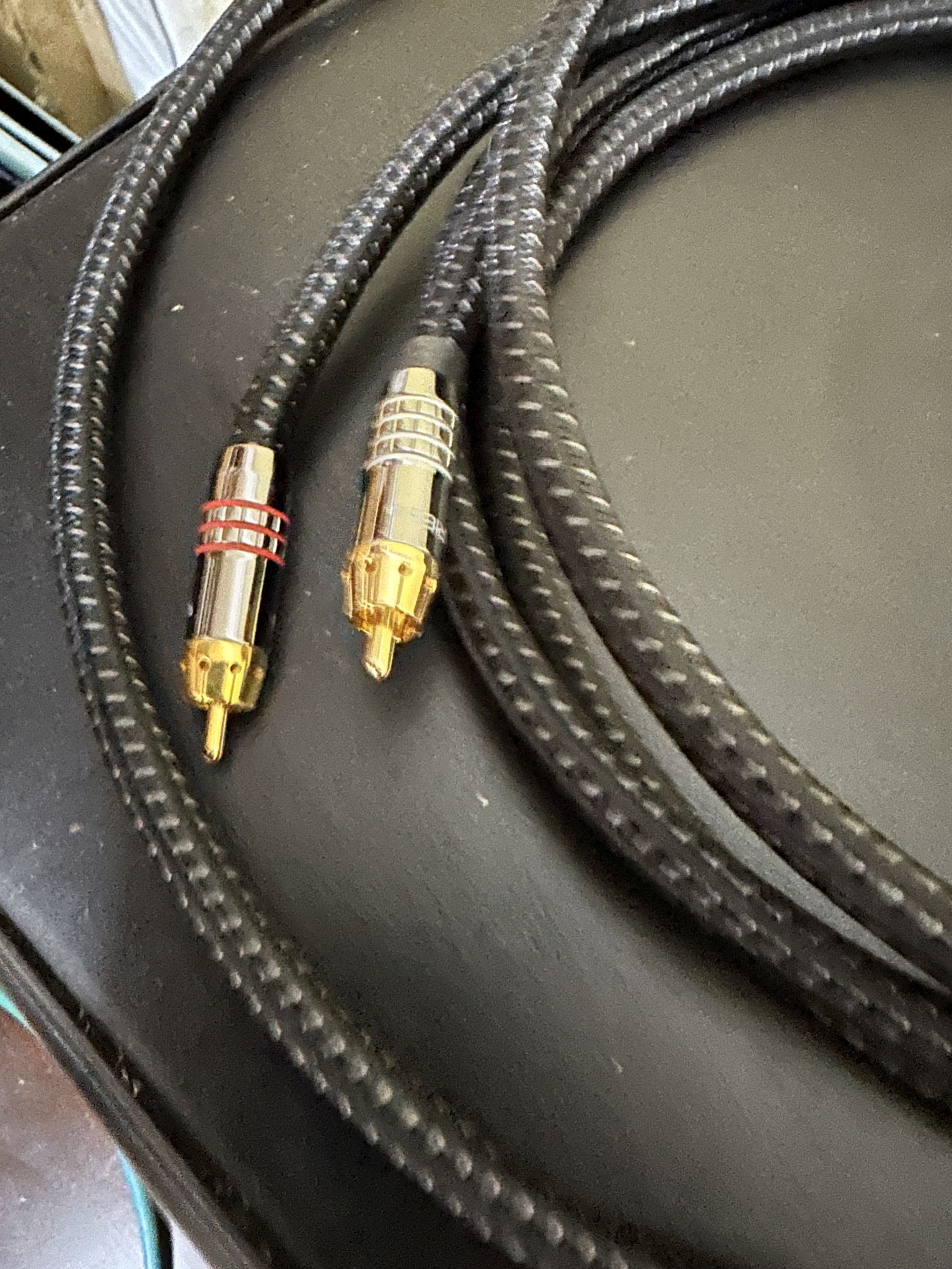 Tributaries 8a 2m RCA interconnects 2