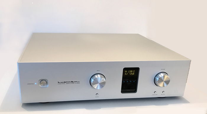 Luxman C 600f Control amplifier w/remote