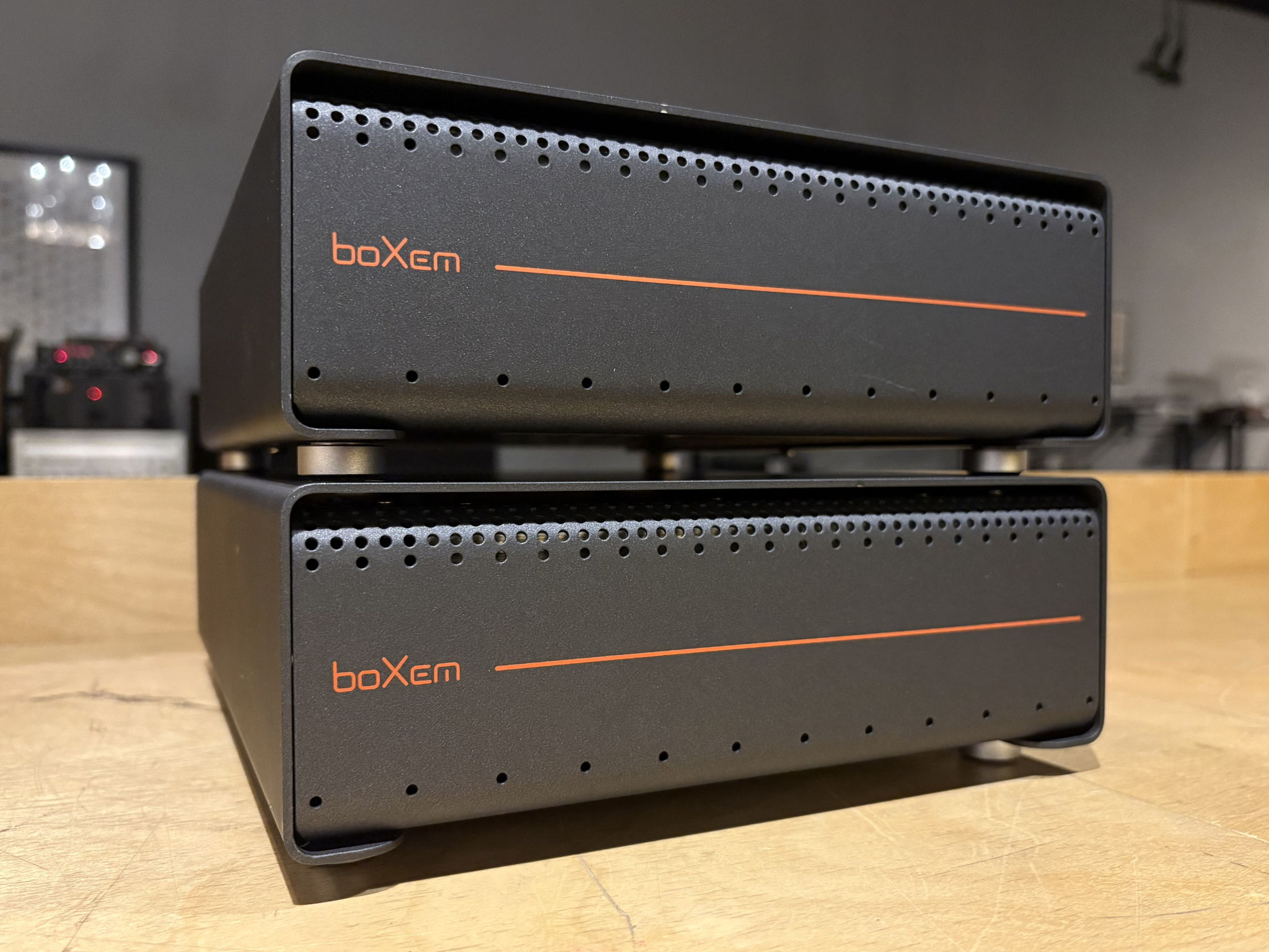 Boxem A 4215/E2 Stereo Power Amplifier - 210 WPC into 8...