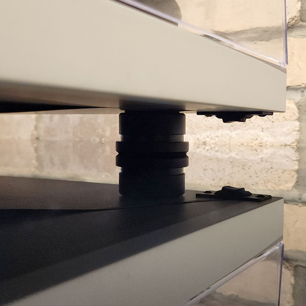 Pro-Ject Debut Carbon Evo in Satin White w/ Sumiko Rain... 11