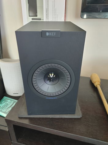 KEF Q150