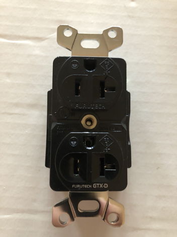 Furutech GTX-D (R) AC receptacle