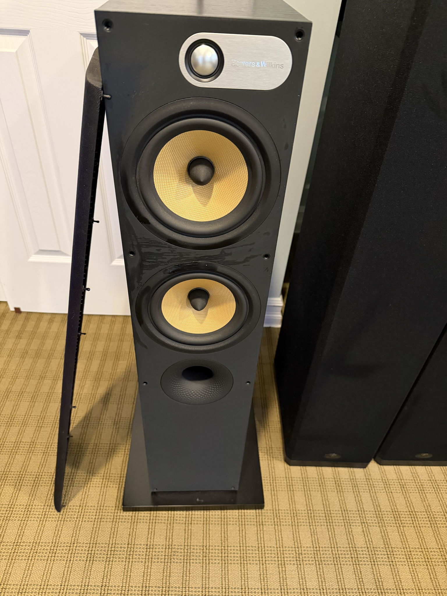 B&W (Bowers & Wilkins) 684 S2 7
