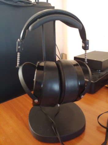 Audeze LCD-X Headphones - Great Condition with New Ear ...