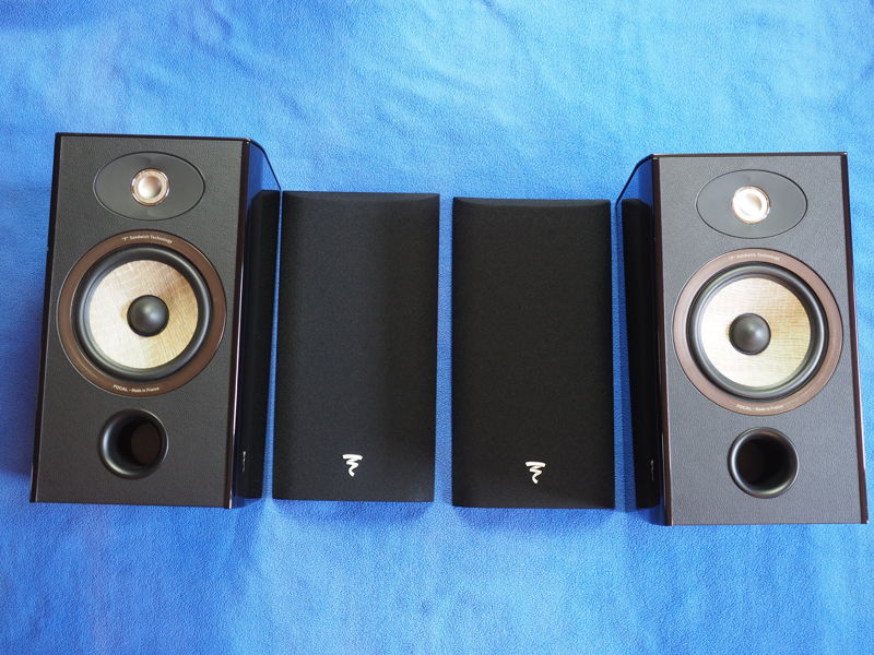 Gloss Black Focal Aria 906 Bookshelf, Moni For Sale