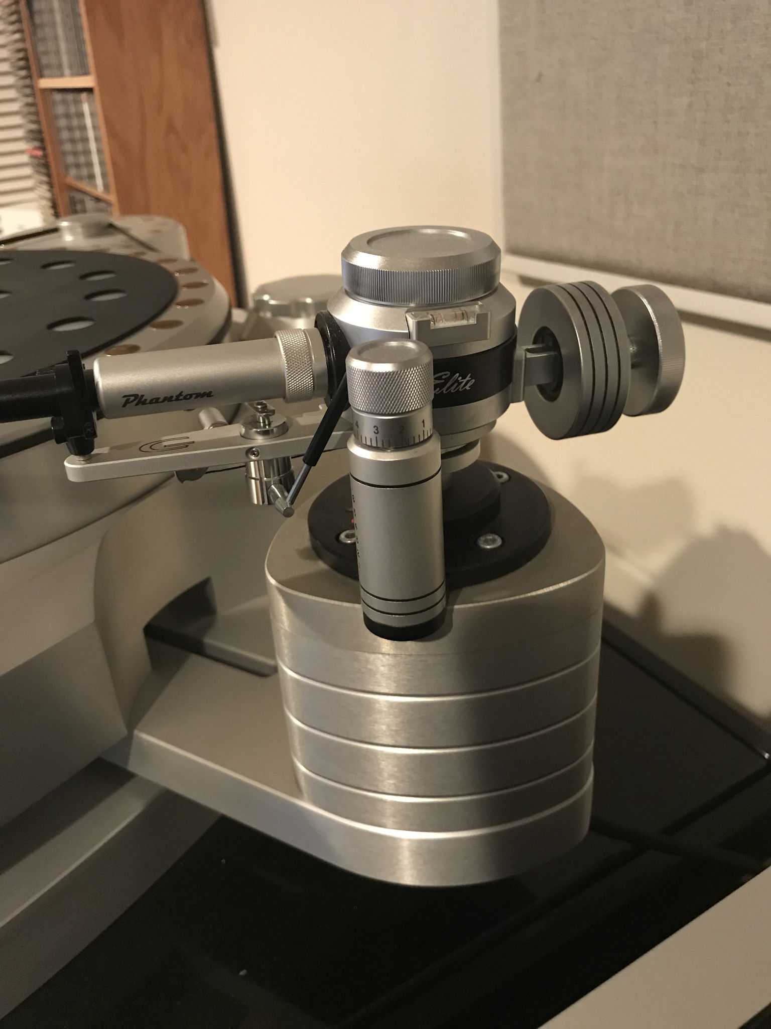 ACOUSTIC SIGNATURE ASCONA TURNTABLE WITH GRAHAM ARMBOAR... 5