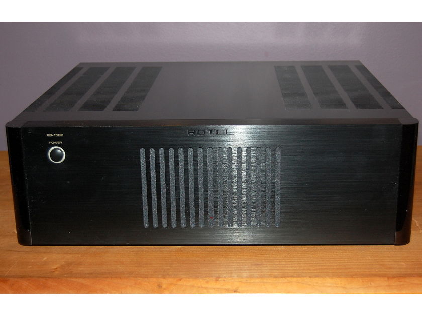 Rotel RB-1582 (Mark 1) 200 watt per channel stereo amp